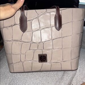 Dooney 🆕 Bourke Handbag, Denison Tote color taupe